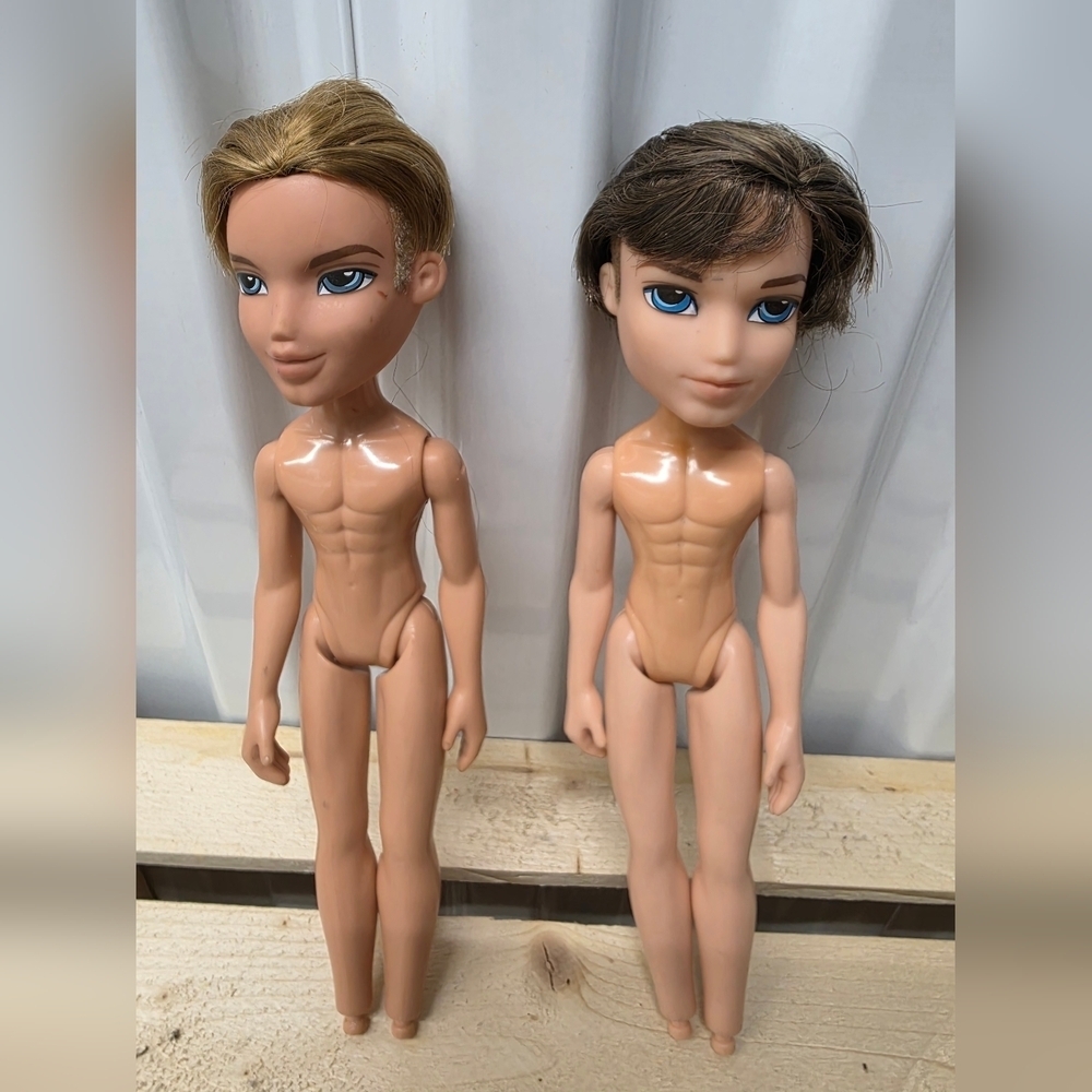 Bratz Dolls Fashion Doll Set with Blonde and Brown Hair Missing Feet - Picture 4 of 5